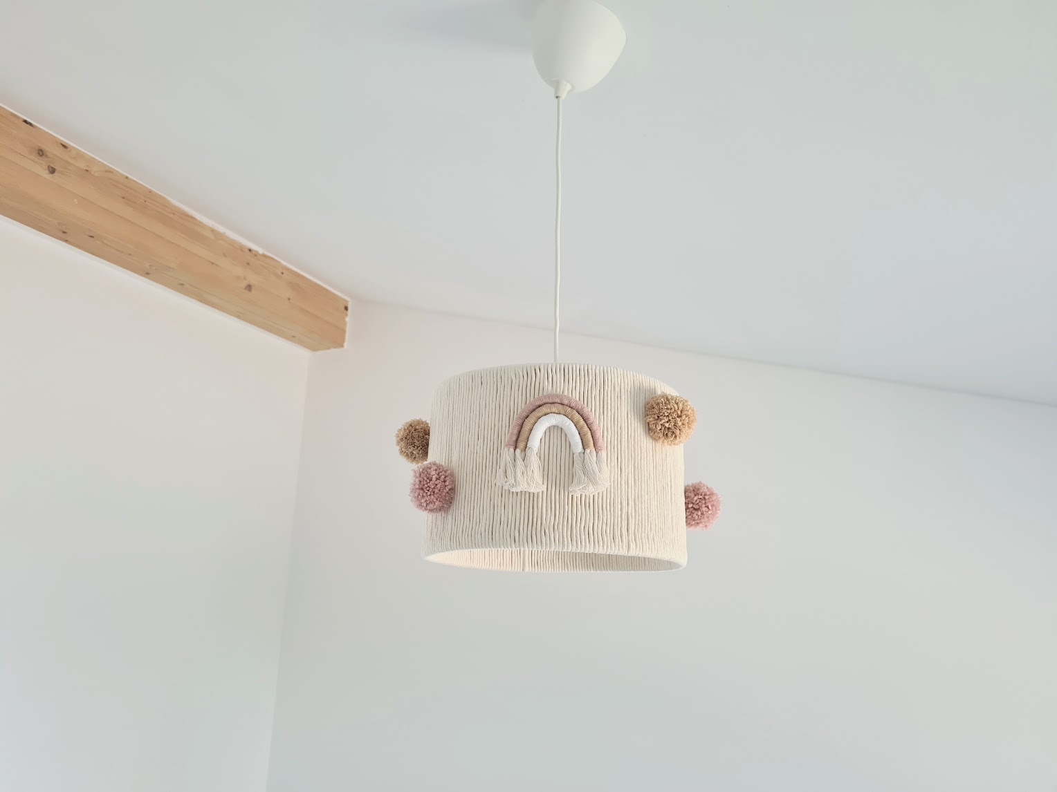 Lampa sufitowa z Delikatną Tęczą - abażur w pastelowych barwach - obrazek 4