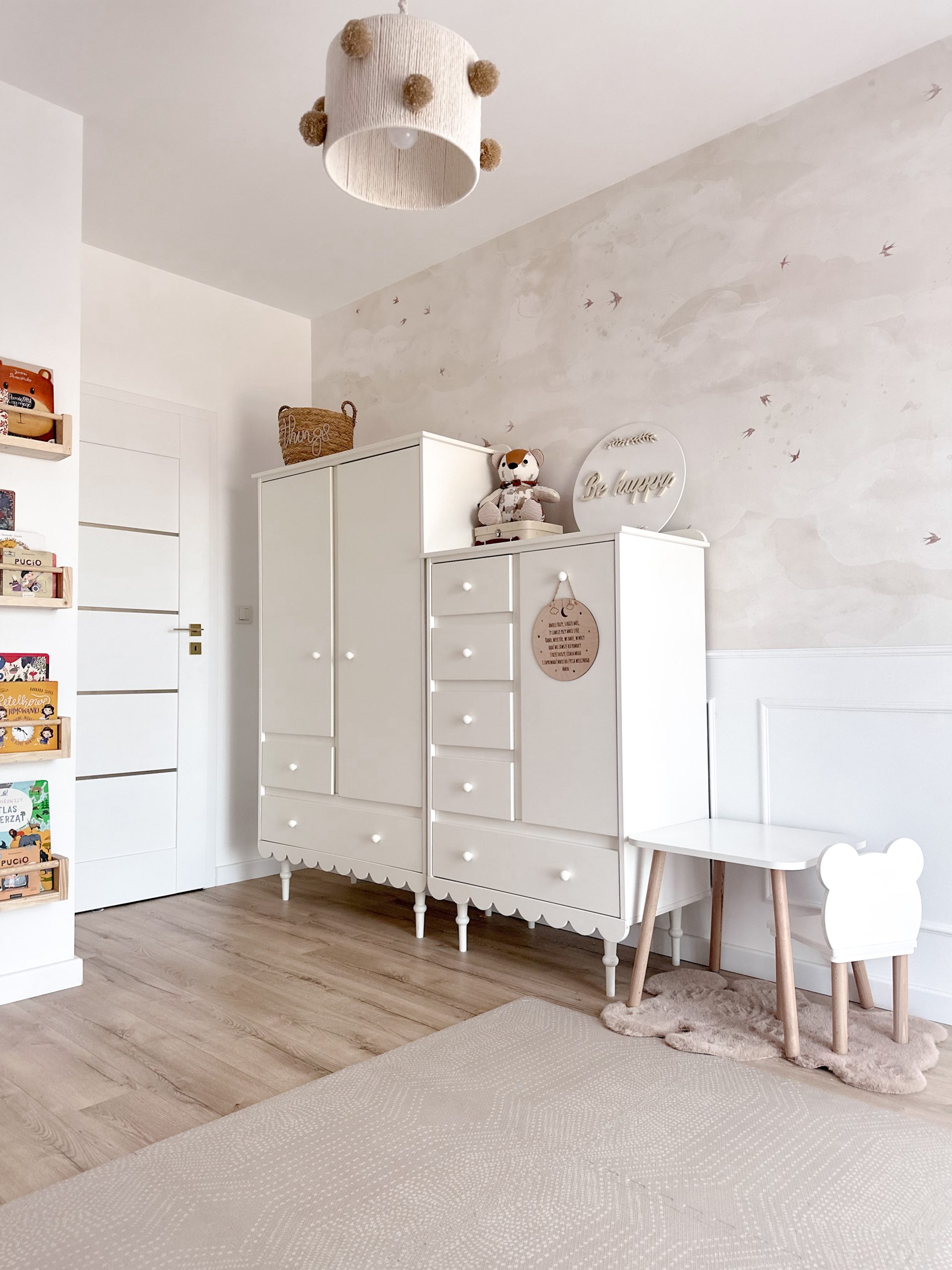 Lampa wisząca boho z pomponami – stylowa dekoracja do wnętrz - obrazek 7