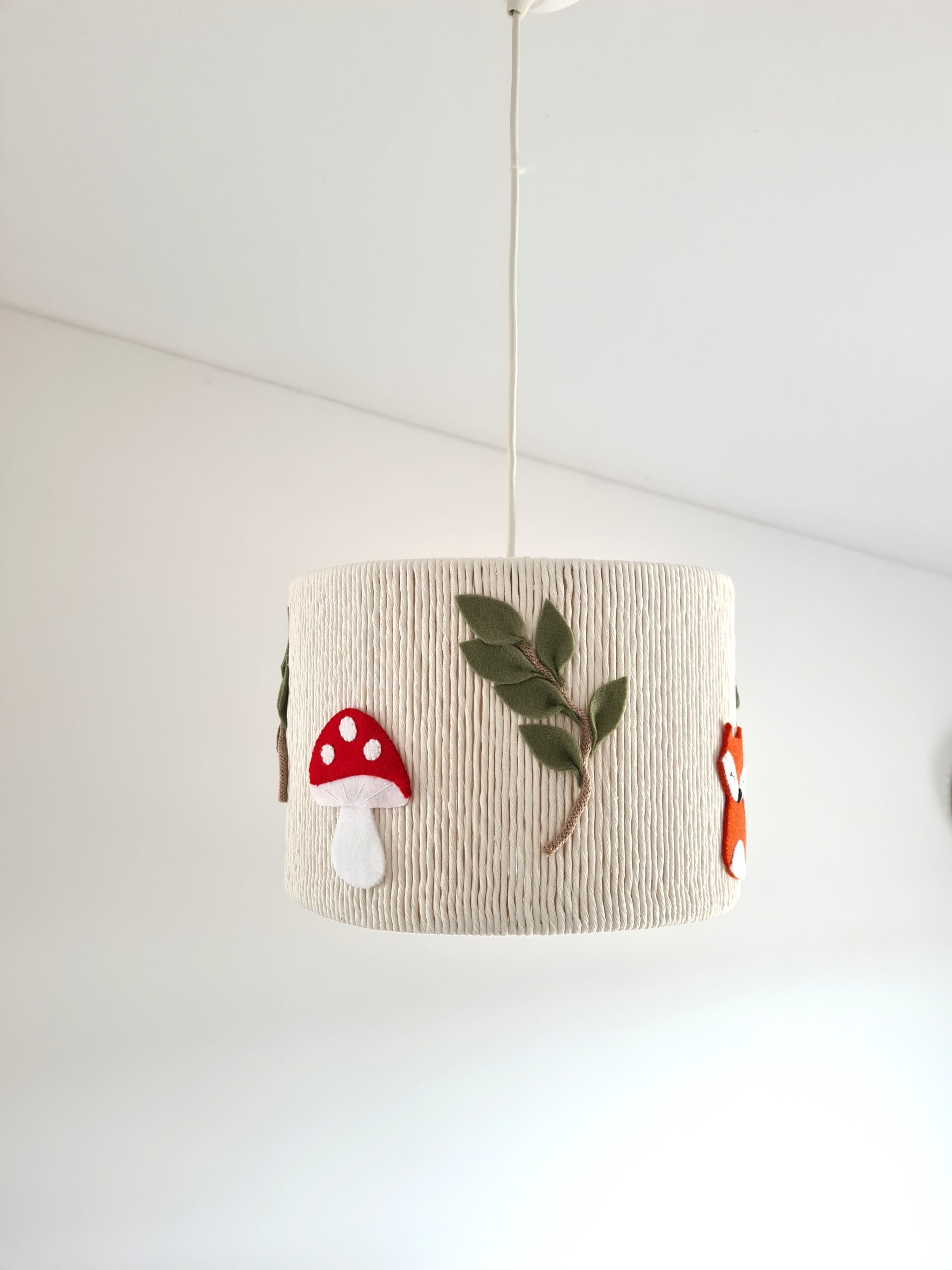 Lampa sufitowa Leśna Historia – bajkowe światło do pokoju dziecka - obrazek 8