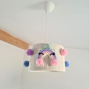 Lampa sufitowa w „Jednorożce” do pokoju dziewczynki