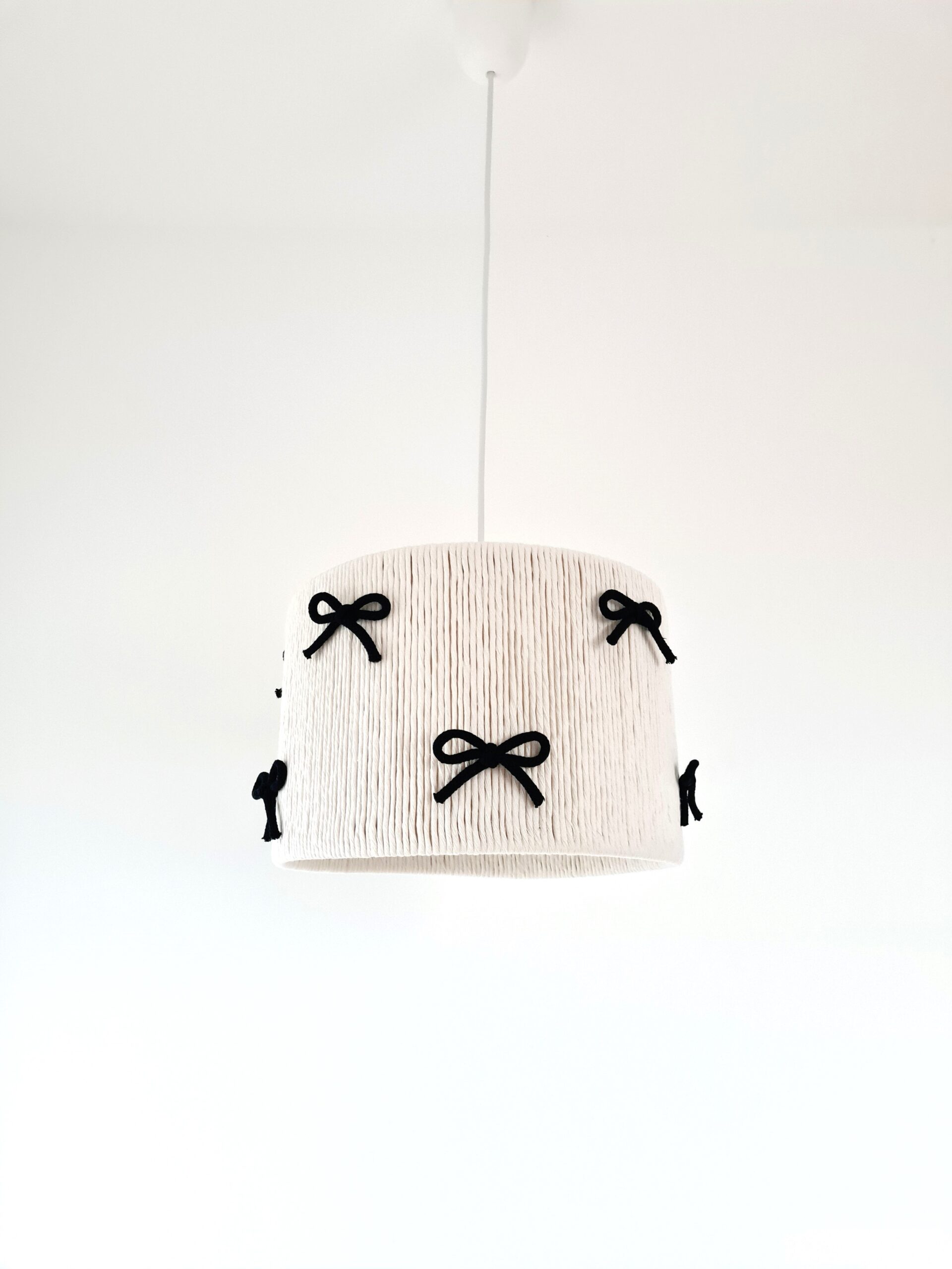 Lampa sufitowa „Kokardki” – dekoracyjny abażur do wnętrz - obrazek 8