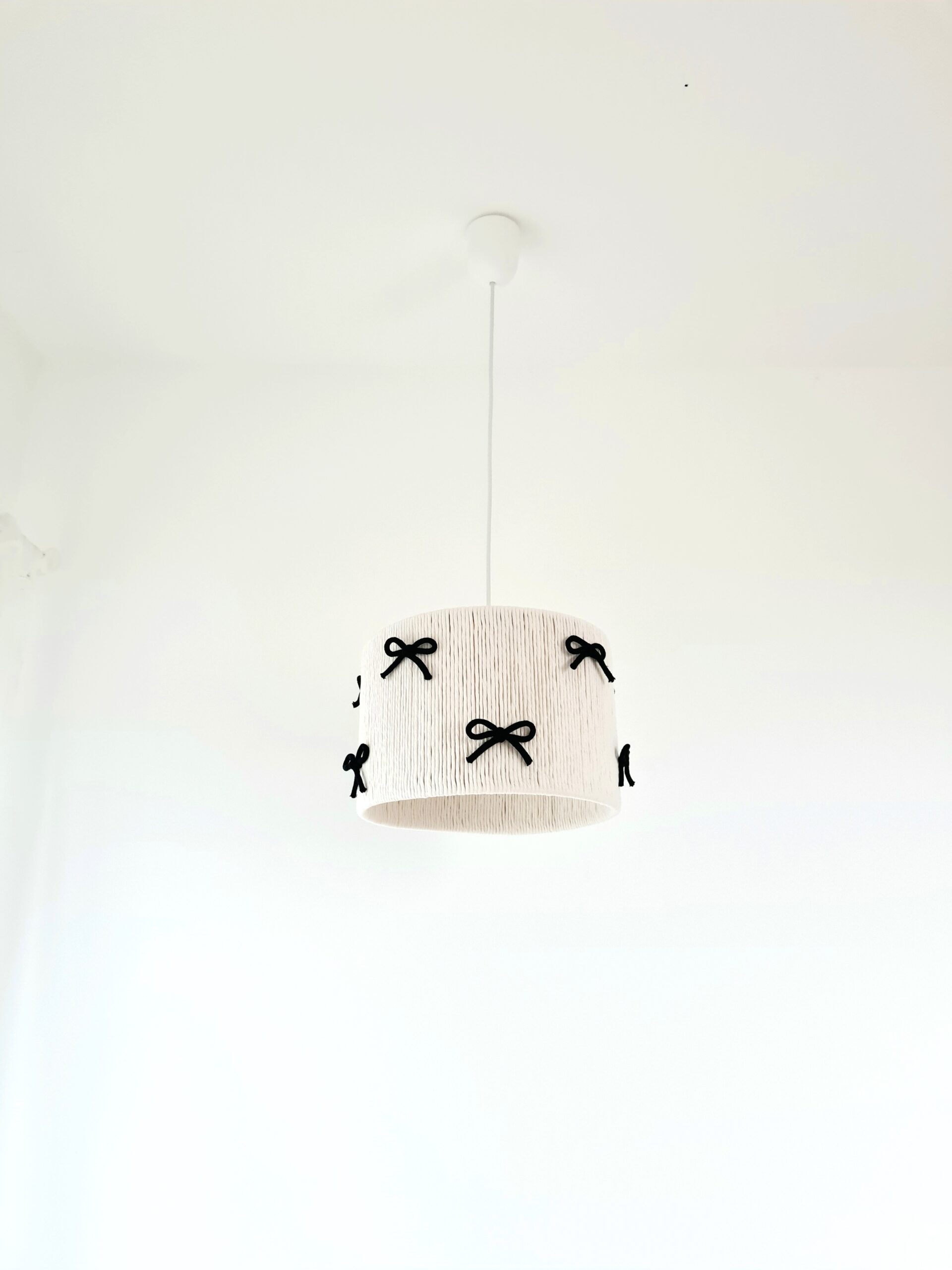 Lampa sufitowa „Kokardki” – dekoracyjny abażur do wnętrz - obrazek 7