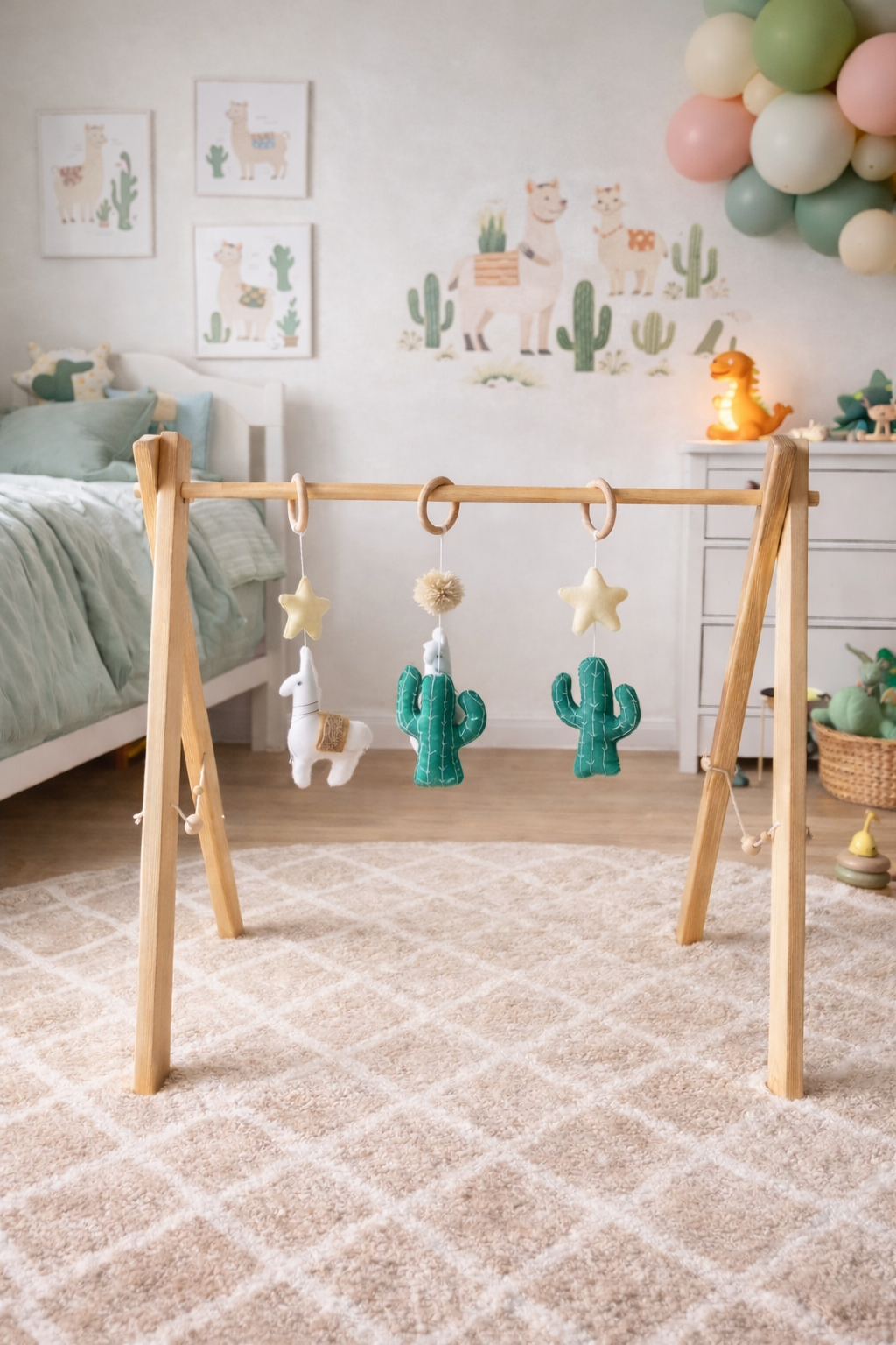Baby Gym Alpaka i Kaktus | Drewniany Stojak Boho dla Niemowląt