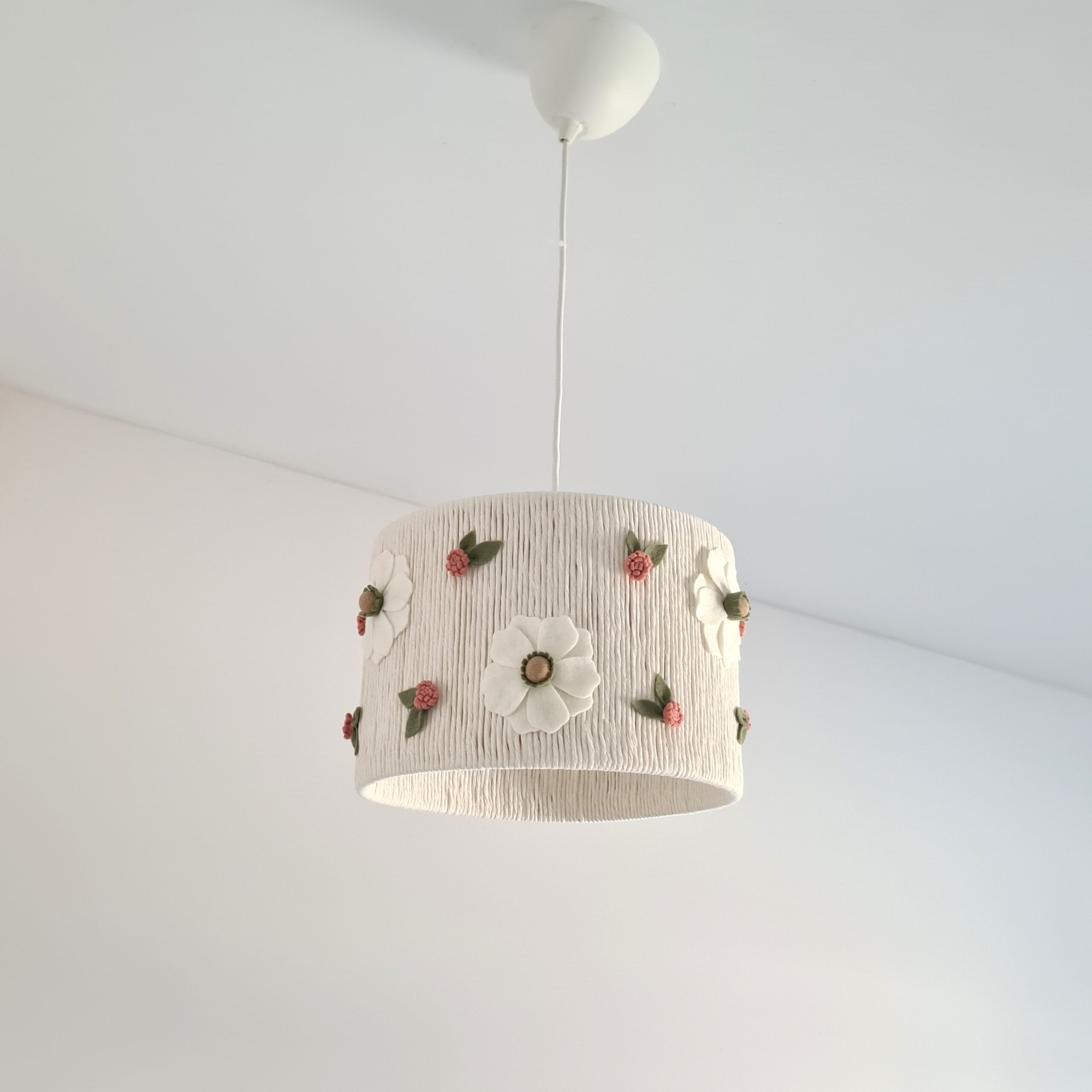 Lampa wisząca z kwiatkami – Abażur Boho do Pokoju Dziecka - obrazek 5